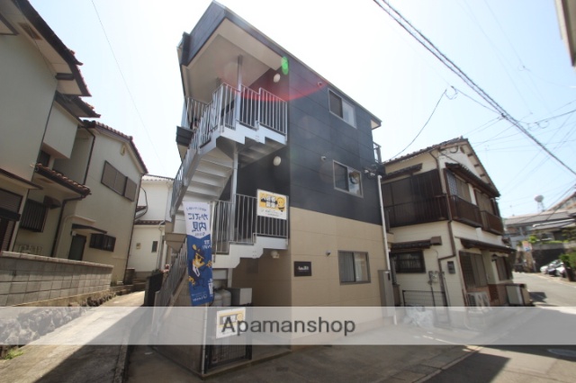 長崎市清水町の賃貸マンション。電停・バス停まで徒歩圏内でとても便利です♪